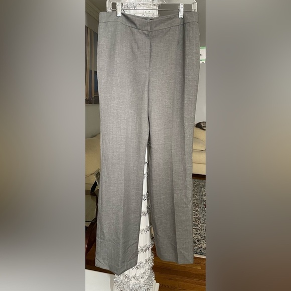 Kasper Pants - Kasper women’s gray straight leg size 8 dress pants, trousers